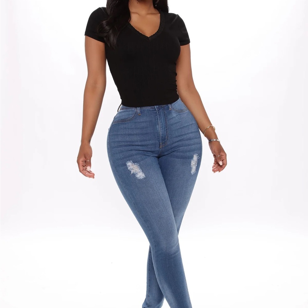 Fashion Nova High Rise Blue Jeans with Distressed Skinny Fit